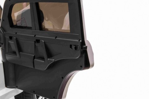 Toyota Land Cruiser na akumulator Biały SUV + Pilot + Schowek