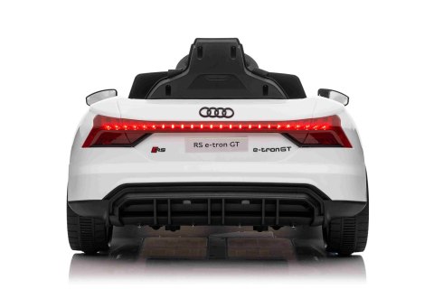 Audi RS E-Tron GT na akumulator Biały + Pilot + Napęd 4x4 + Radio MP3 + LED + EVA