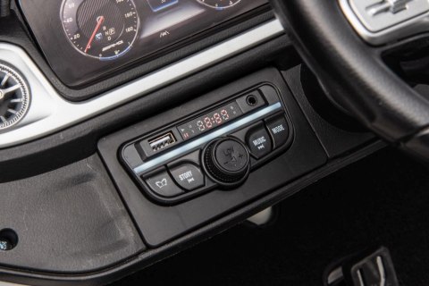 Auto Na Akumulator Mercedes G63 4X4 XXL 24V14AH Biały
