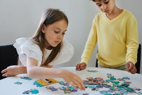 Puzzle - 100 - W świecie piesków - Trefl 16421