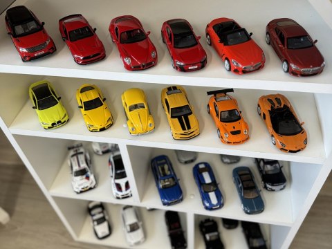 Auto Toyota GR Supra 1:31 metalowe autko ZA3758