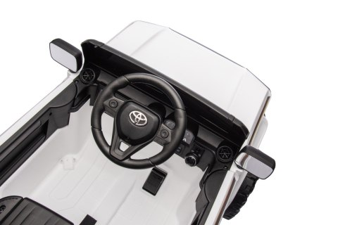 Pojazd Toyota Land Cruiser PRADO Biały