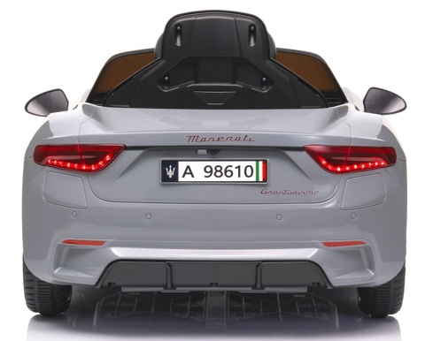 Maserati GranTurismo SREBRNY Auto na akumulator, Skóra, Pilot, Światła, Muzyka, Koła EVA
