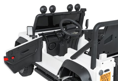 Pojazd Land Rover Defender 110 SVX Concept Biały