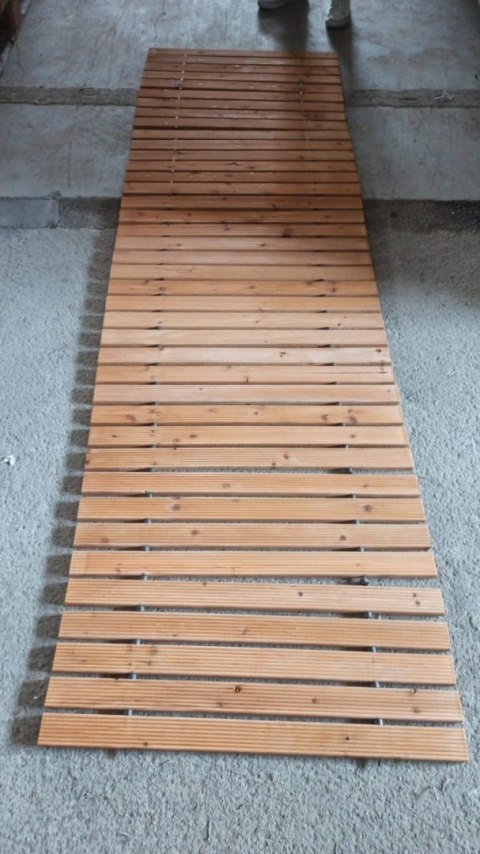 ŚCIEŻKA OGRODOWA Z DRZEWA CEDROWEGO 250CM X75CM BITUXX ZWIJANA DO OGRODU DRÓŻKA