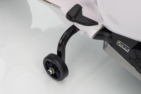 Pojazd Skuter Vespa ROMA Biały motorek dla dziecka