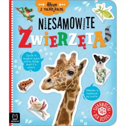 Album z naklejkami. Niesamowite zwierzęta. KS0733