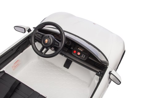 Pojazd Porsche Taycan Turbo S Biały