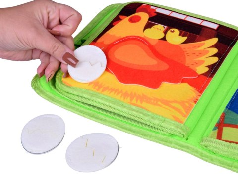 Filcowa książeczka manipulacyjna FARMA okienka naklejki na rzepy ZA6025