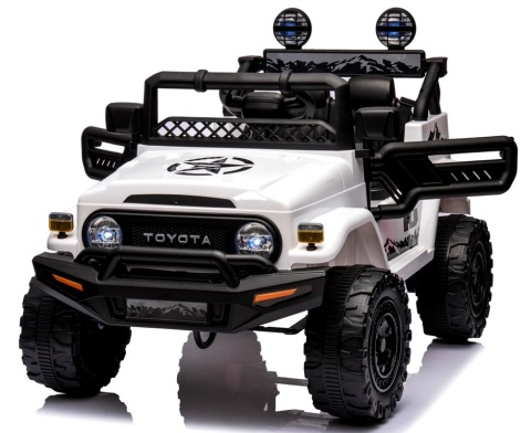 Autko na akumulator Toyota FJ Cruiser BIAŁY, 4x4, Fotelik z ekoskóry, pilot, koła EVA