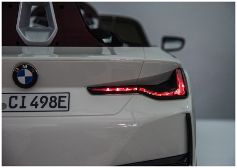 BMW i4 Biały Auto na akumulator EVA Skóra pilot