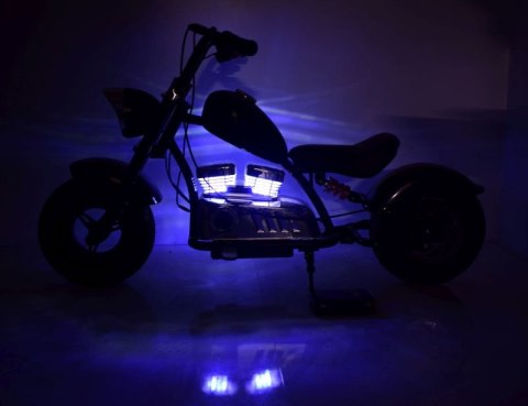 MOTOR CHOPPER "HELD", POMPOWANE KOŁA DO 25 KM/H, PODŚWIETLANY SILNIK/XB1058