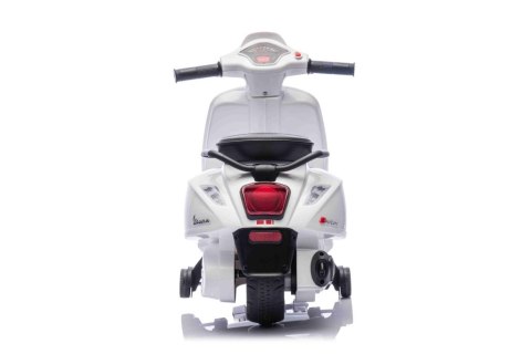 Pierwszy skuter na akumulator dla dziecka Vespa, licencja