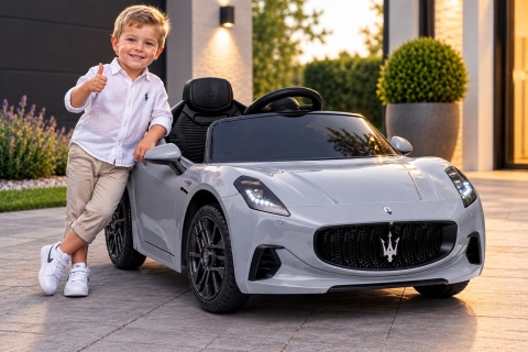 Maserati GranTurismo SREBRNY Auto na akumulator, Skóra, Pilot, Światła, Muzyka, Koła EVA