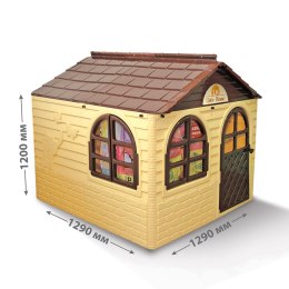 Duży domek ogrodowy z okiennicami, karniszami i zasłonami